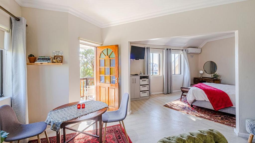 The Ark Guesthouse At Marina Martinique Jeffreys Bay Dış mekan fotoğraf