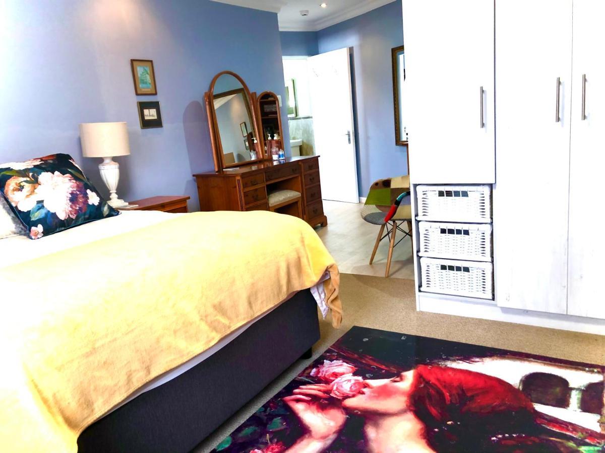 The Ark Guesthouse At Marina Martinique Jeffreys Bay Dış mekan fotoğraf