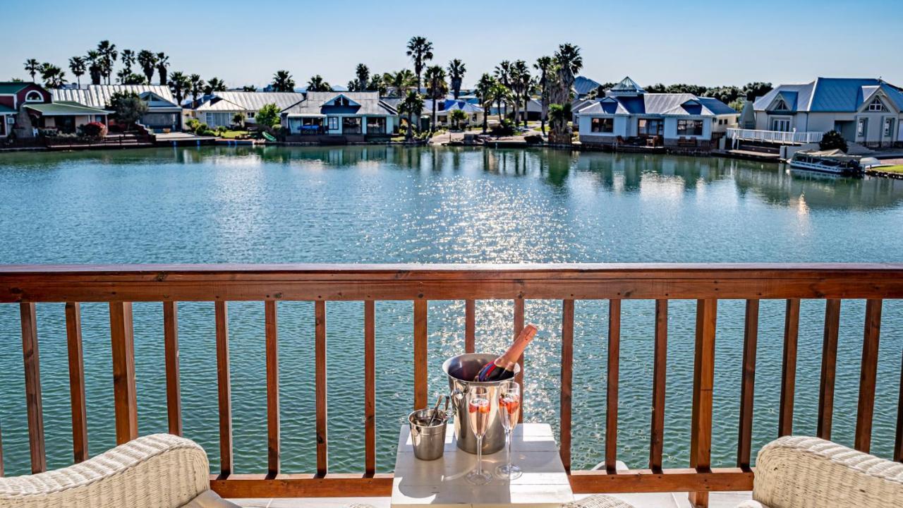 The Ark Guesthouse At Marina Martinique Jeffreys Bay Dış mekan fotoğraf