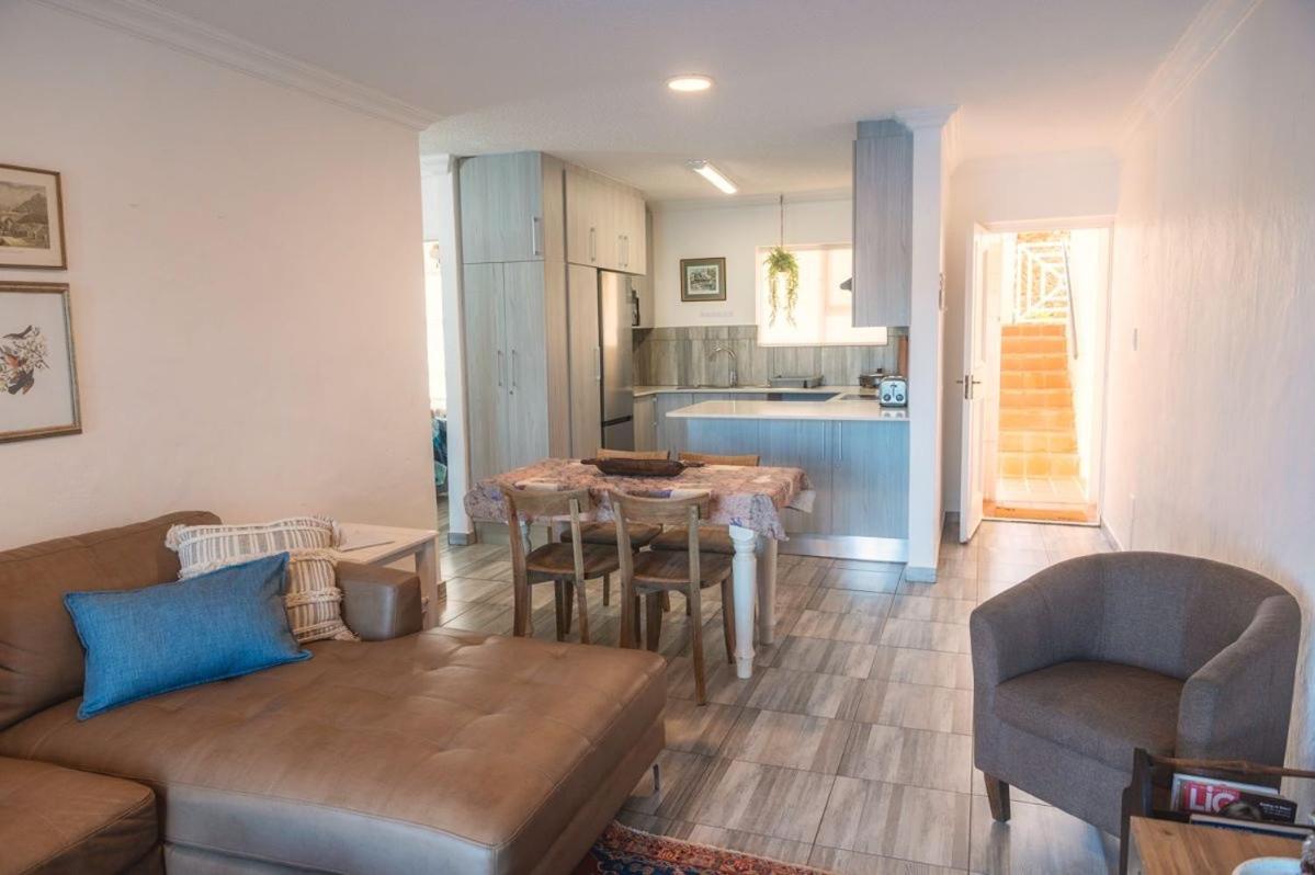 The Ark Guesthouse At Marina Martinique Jeffreys Bay Dış mekan fotoğraf