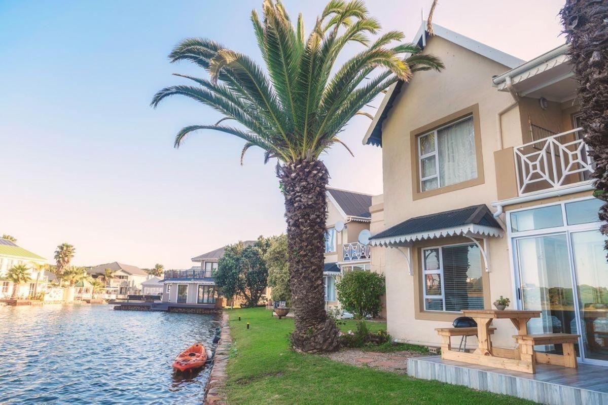 The Ark Guesthouse At Marina Martinique Jeffreys Bay Dış mekan fotoğraf